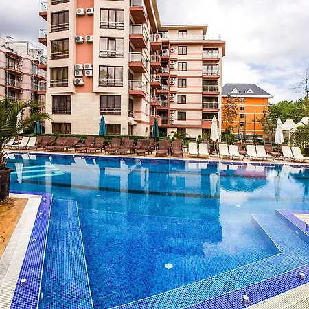 B-9 In Tarsis Apartment